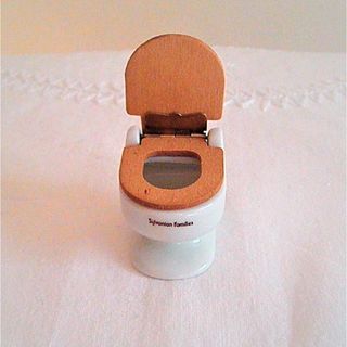 エポックシャ(EPOCH)のトイレ   陶器  シルバニアファミリー 初期   1980年代(知育玩具)