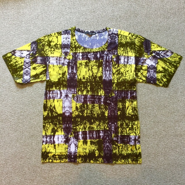 ISSEY MIYAKE(イッセイミヤケ)のイッセイミヤケメン ISSEY MIYAKE 半袖Tシャツ イエロー バティック メンズのトップス(Tシャツ/カットソー(半袖/袖なし))の商品写真