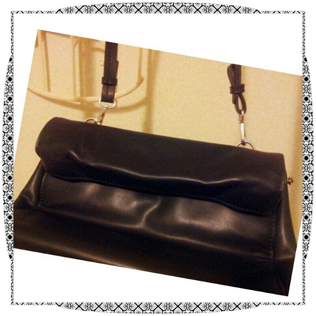 ZARA(ザラ)のZARA☆黒ショルダーバッグ レディースのバッグ(ショルダーバッグ)の商品写真