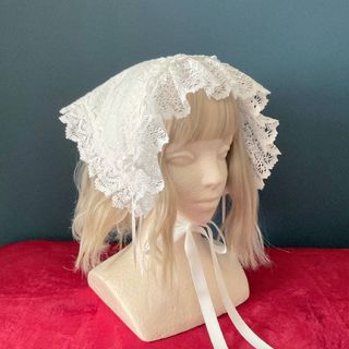 レース生地のバブーシュカ オフ白