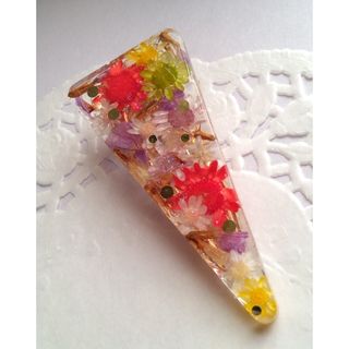 レジン ヘアクリップ ハンドメイド スターフラワー 押し花 ラメ入り アクセ