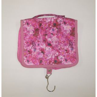 PINKのトラベルポーチ(ボトル・ケース・携帯小物)