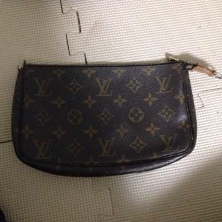 ルイヴィトン(LOUIS VUITTON)のヴィトンポーチ(ポーチ)