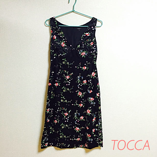 TOCCA(トッカ)のTOCCAシルクサテン×刺繍ワンピースドレス レディースのワンピース(ひざ丈ワンピース)の商品写真