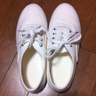 ジーユー(GU)のgu Whiteシューズ👟(スニーカー)