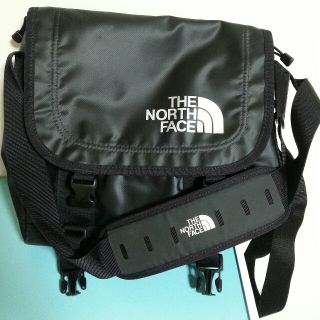 THE NORTH FACE - NORTH FACEメッセンジャーバッグの通販 by Chisato