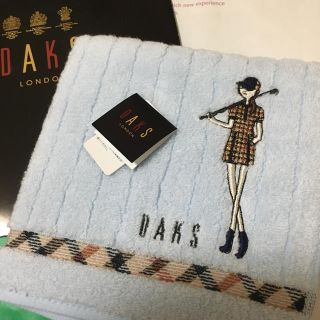 ダックス(DAKS)の新品タグ付きDAKS ハンドタオル パステルブルー(ハンカチ)