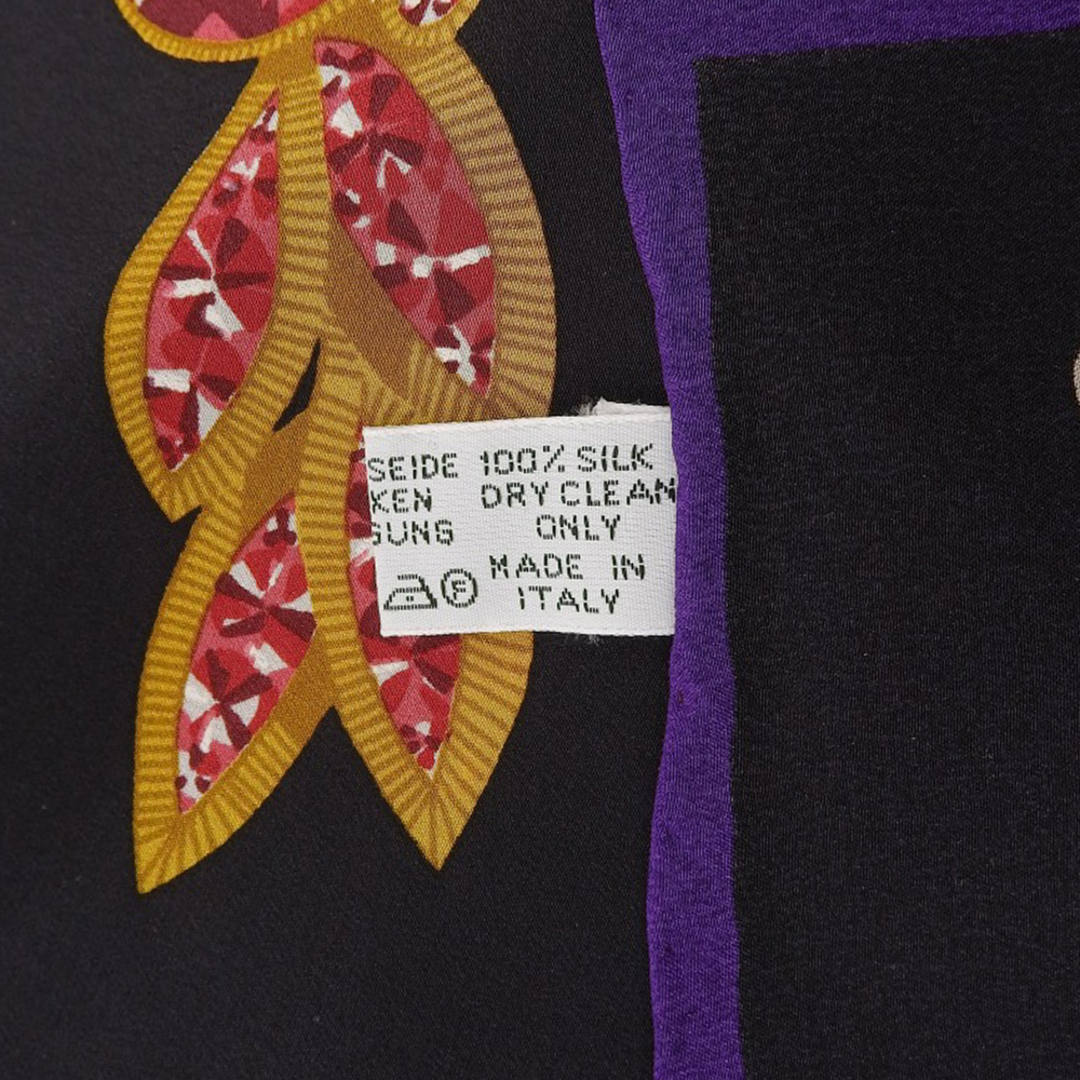 Cartier(カルティエ)の箱付超美品 カルティエ CARTIER レアアイテム 超大判 シルク ストール 130cm 宝石柄 黒 スカーフ レディースのファッション小物(ストール/パシュミナ)の商品写真