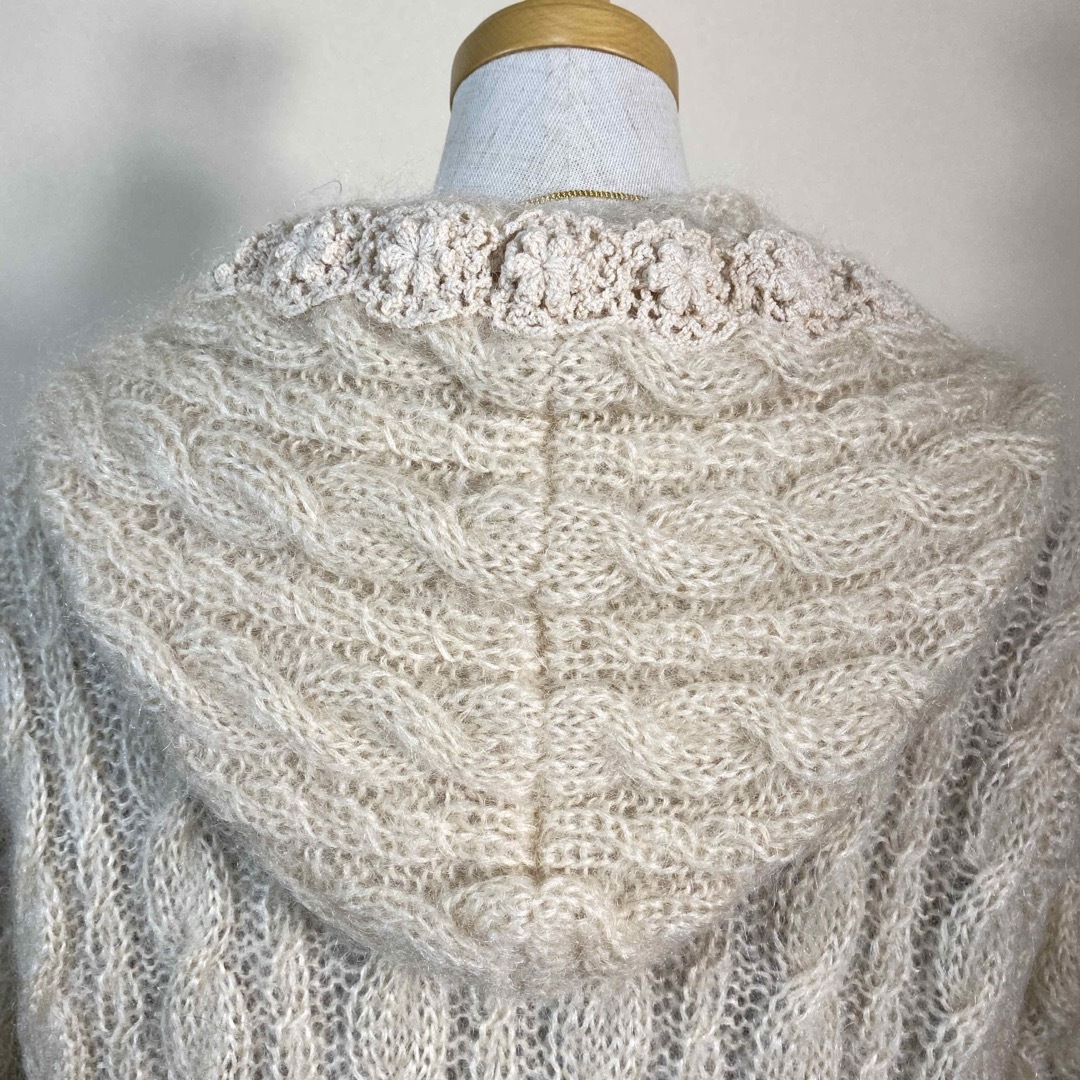 KANEKO ISAO(カネコイサオ)のカネコイサオ🤍ジップアップフード付カーディガンでミルキーホワイトのモヘア仕様☺️👍 レディースのトップス(カーディガン)の商品写真