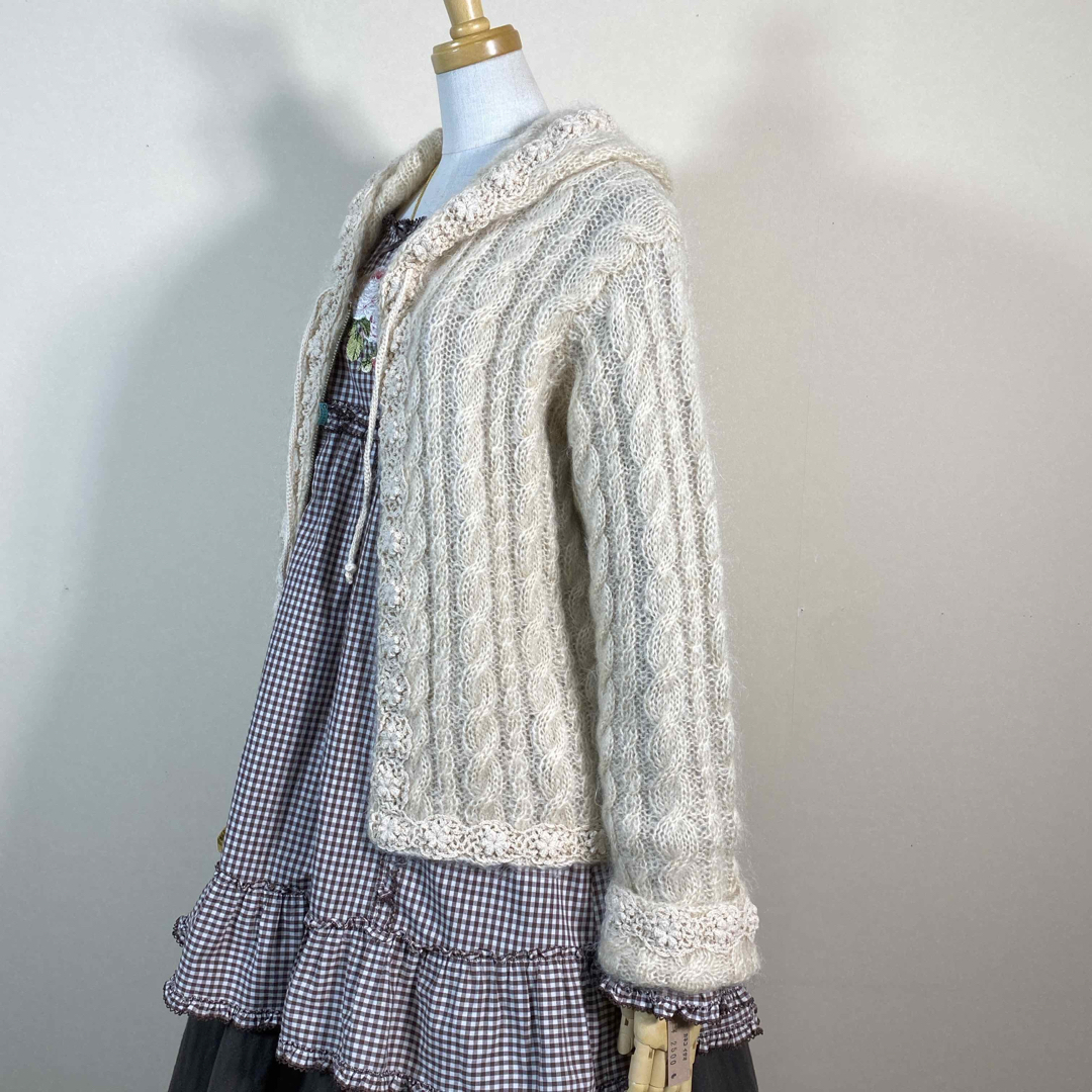 KANEKO ISAO(カネコイサオ)のカネコイサオ🤍ジップアップフード付カーディガンでミルキーホワイトのモヘア仕様☺️👍 レディースのトップス(カーディガン)の商品写真