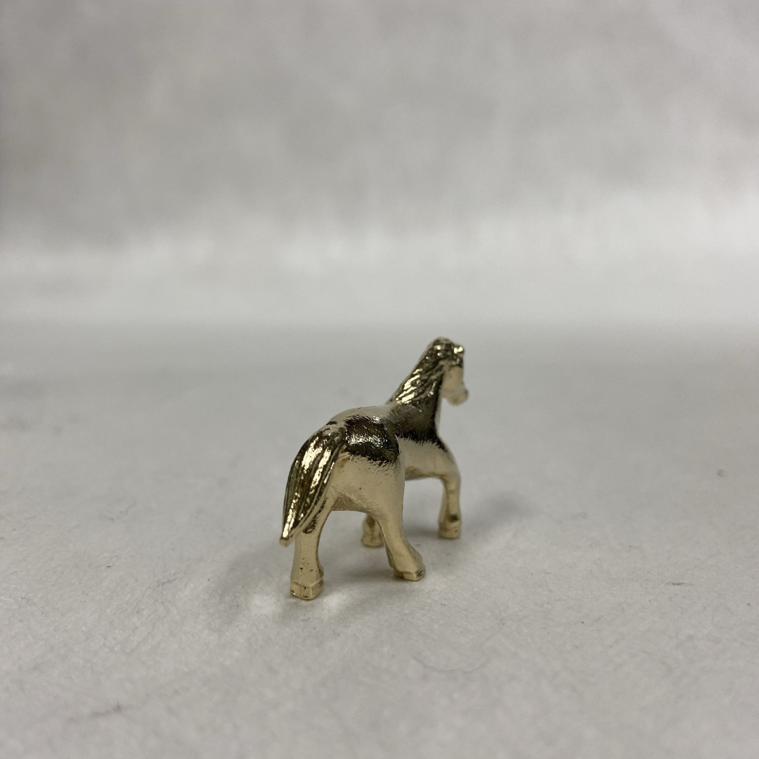 干支午の箸置き　ミニミニペーパーウェイト　金色 インテリア/住まい/日用品のキッチン/食器(カトラリー/箸)の商品写真