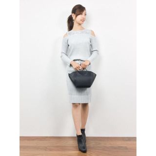 ラグナムーン(LagunaMoon)の新品♡メタルハンドル♡メタルフープトラペーズBAG(ショルダーバッグ)