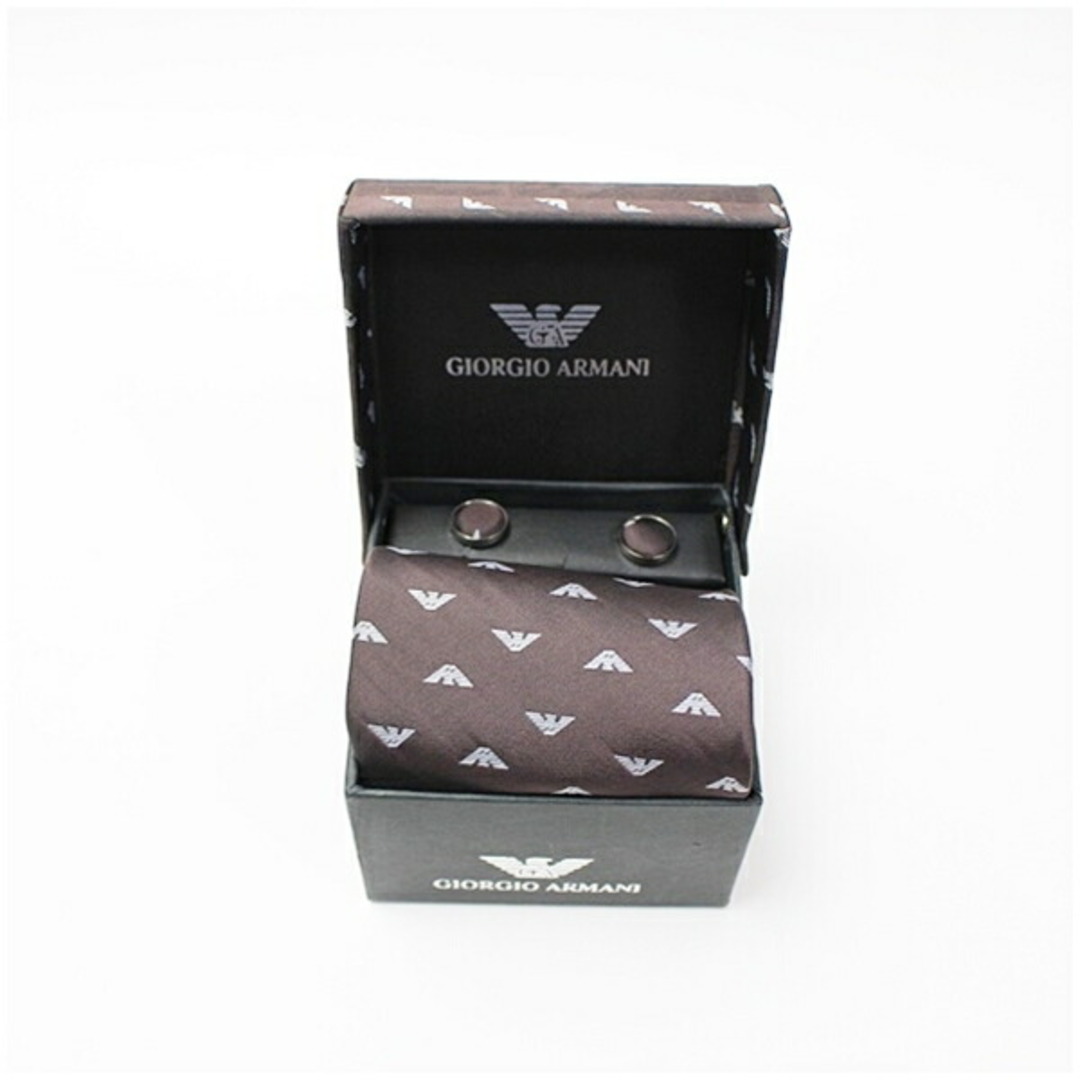 GIORGIO ARMANI(ジョルジオアルマーニ)のジョルジオアルマーニ ネクタイ・ポケットチーフ・カフス3点セット ブラウン シルバー 中古 Aランク GIORGIO ARMANI アクセサリー メンズ 男性用 ビジネス 仕事 スーツ小物 ケース付き レディースのファッション小物(ネクタイ)の商品写真