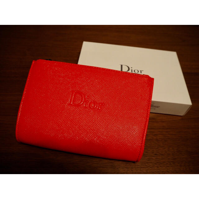 Dior(ディオール)のDiorディオールノベルティポーチ新品未使用 レディースのファッション小物(ポーチ)の商品写真