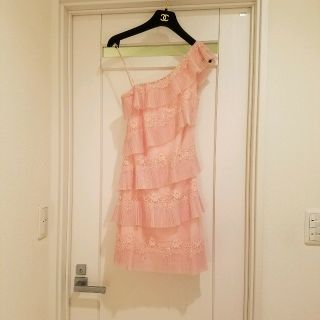 ビーシービージーマックスアズリア(BCBGMAXAZRIA)のmaxandcleo♡フリルレースワンピース(ミニワンピース)