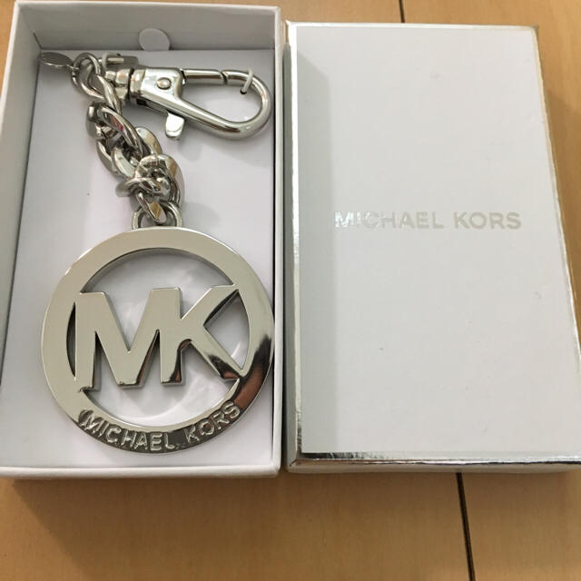 Michael Kors(マイケルコース)の♡新品未使用マイケルコースチャーム♡ ハンドメイドのファッション小物(バッグチャーム)の商品写真