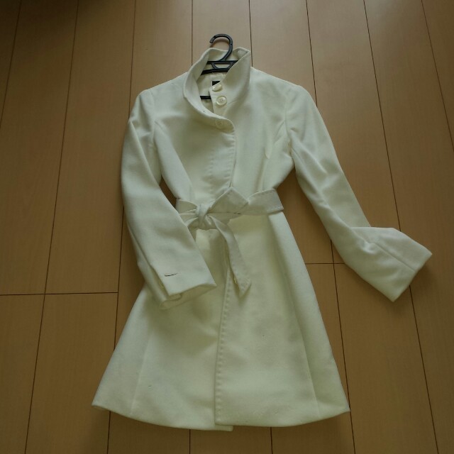 Le souk(ルスーク)のルスークの白コート レディースのジャケット/アウター(ロングコート)の商品写真