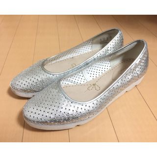 クラークス(Clarks)の【美品】2016 Clarks 靴レディース シルバー(ローファー/革靴)