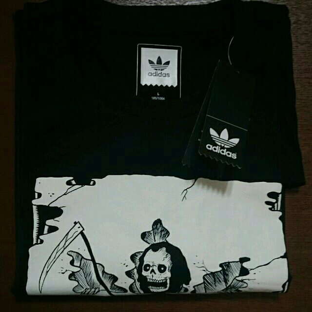 adidas(アディダス)のadidas originals Tシャツ Ｌ メンズのトップス(Tシャツ/カットソー(半袖/袖なし))の商品写真