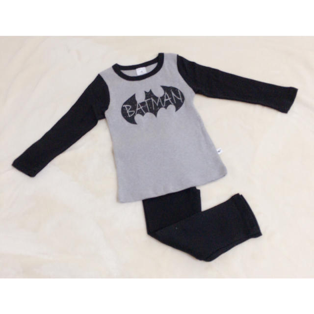 ZARA KIDS(ザラキッズ)のBATMAN セットアップ キッズ/ベビー/マタニティのキッズ服男の子用(90cm~)(パジャマ)の商品写真