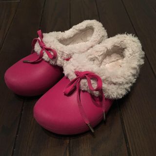 クロックス(crocs)のボア付きクロックス18㎝(サンダル)