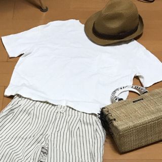 ユニクロ(UNIQLO)のユニクロのシンプル白Tシャツ☆(Tシャツ(半袖/袖なし))