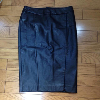 ブラックバイマウジー(BLACK by moussy)のレザータイトスカート(ひざ丈スカート)