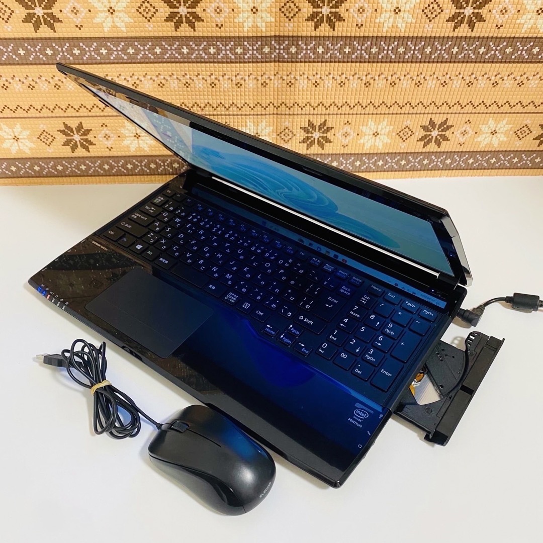 Y595 FujitsuノートパソコンWEBカメラSSDメモリ8G高速Win11 富士通 - Y595 FujitsuノートパソコンWEBカメラSSDメモリ8G高速Win11の