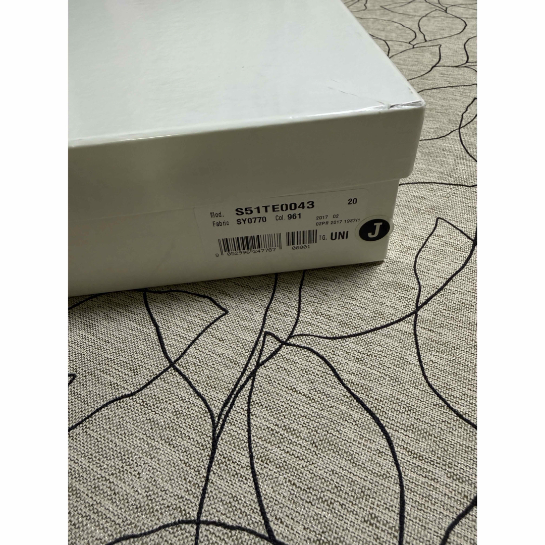 Maison Margiela（旧Maison Martin Margiela）(メゾンマルジェラ)のメゾンマルジェラ リアルラビットファー ストール ショール 新品未使用 超美品 レディースのファッション小物(マフラー/ショール)の商品写真