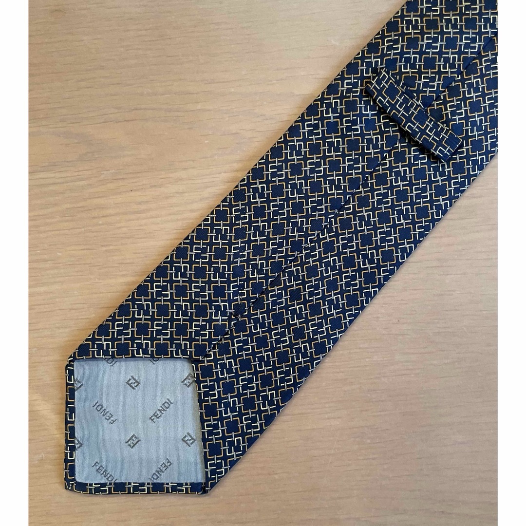 FENDI(フェンディ)の【美品】フェンディFENDI ネクタイ メンズのファッション小物(ネクタイ)の商品写真