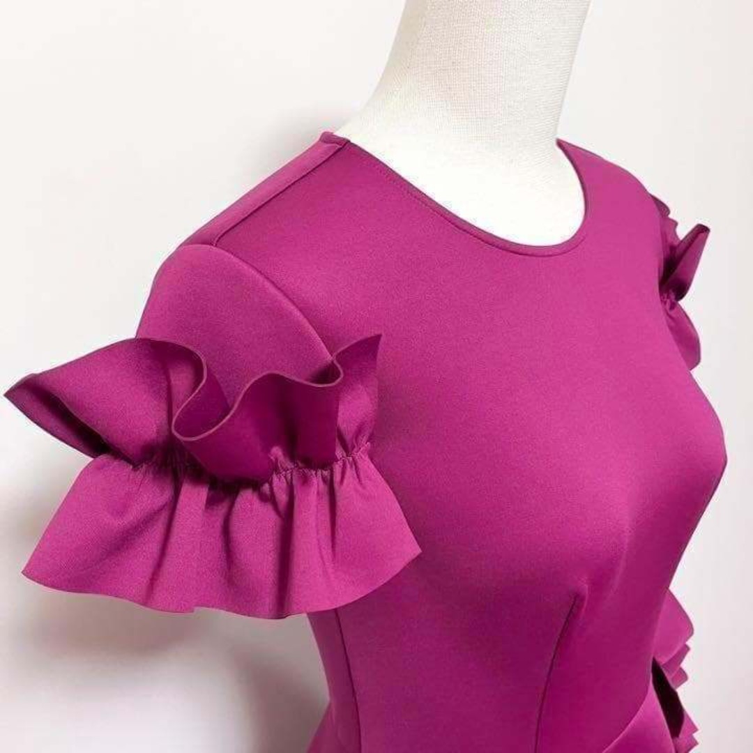 TED BAKER(テッドベーカー)の送料無料 美品 テッドベーカー フレア フリル ワンピース パーティー ドレス レディースのフォーマル/ドレス(ミディアムドレス)の商品写真