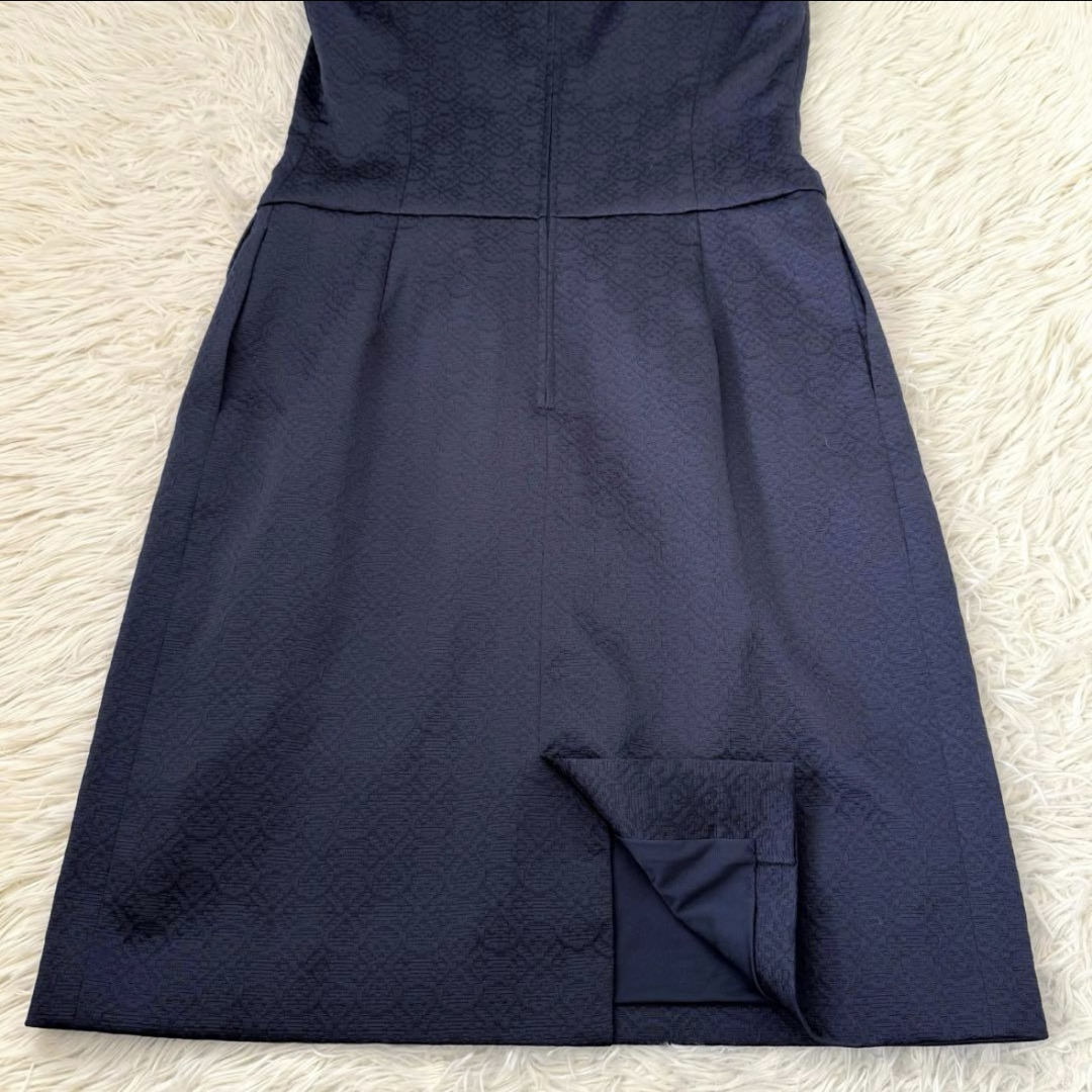 FOXEY NEW YORK(フォクシーニューヨーク)のタグ付✨未使用品 フォクシー レザー切替 ジャガードワンピース 38 ネイビー レディースのワンピース(ひざ丈ワンピース)の商品写真
