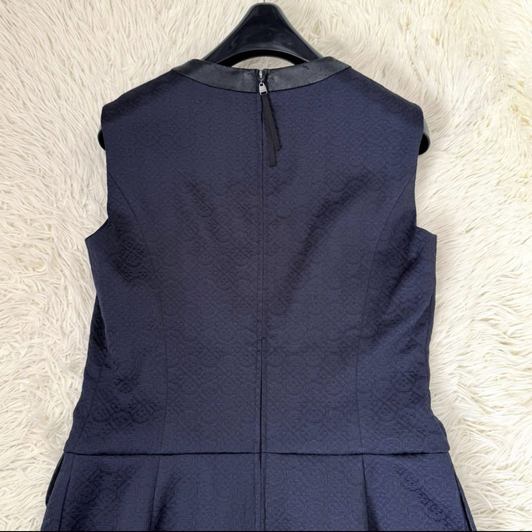 FOXEY NEW YORK(フォクシーニューヨーク)のタグ付✨未使用品 フォクシー レザー切替 ジャガードワンピース 38 ネイビー レディースのワンピース(ひざ丈ワンピース)の商品写真