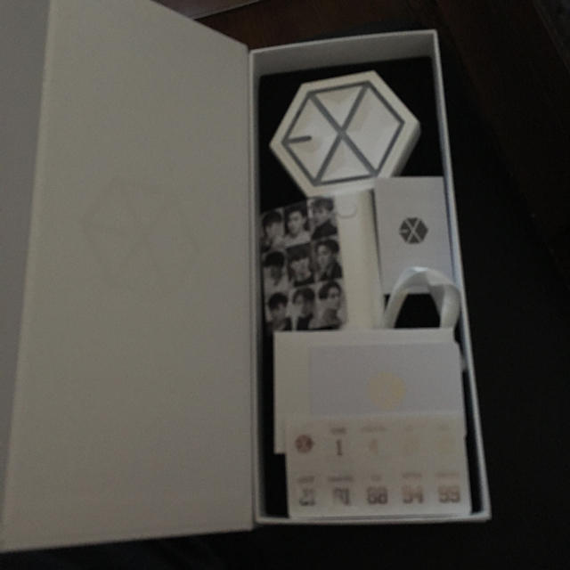 EXO(エクソ)のEXO LIGHT STICK White エンタメ/ホビーのCD(K-POP/アジア)の商品写真
