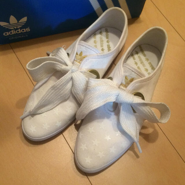 adidas - 新品♡人気アディダススニーカー