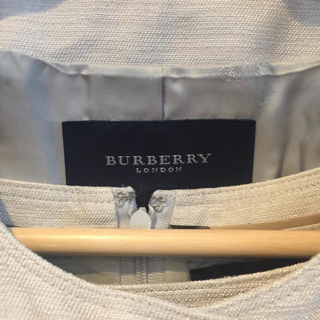 BURBERRY スーツの通販 by ママ☆グランデ's shop｜バーバリーならラクマ - Burberry ワンピース 通販即納