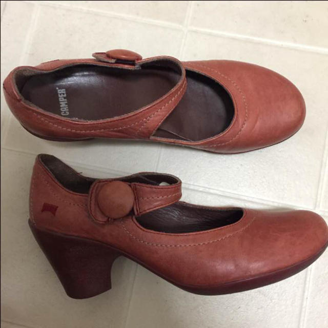 CAMPER(カンペール)のカンペール パンプス 皮 ピンク ローヒール 美品  レディースの靴/シューズ(ハイヒール/パンプス)の商品写真
