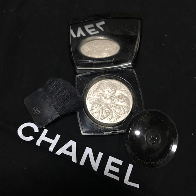 CHANEL(シャネル)のCHANEL 限定 ハイライト コスメ/美容のベースメイク/化粧品(フェイスパウダー)の商品写真