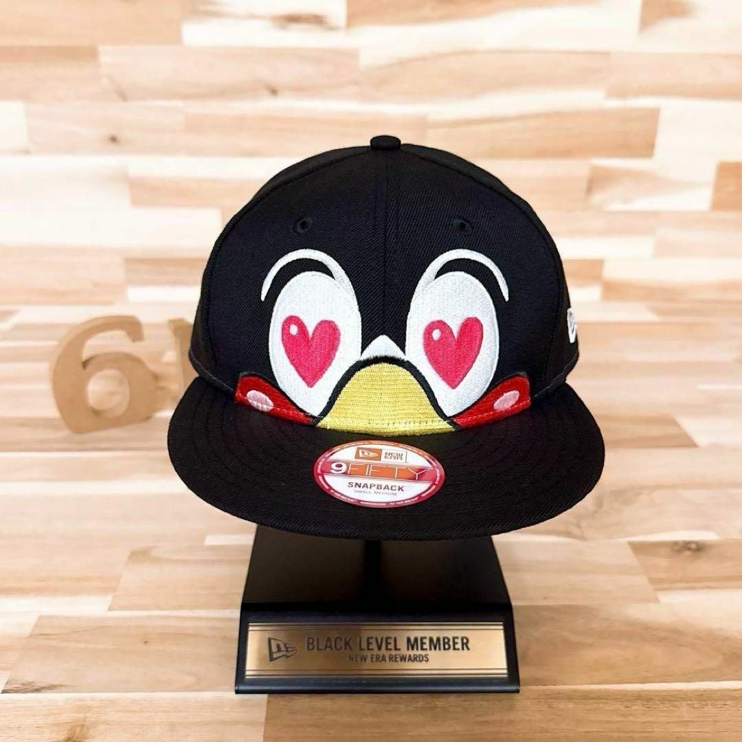 NEW ERA(ニューエラ)の激レア/未使用【ニューエラ×ヤクルトスワローズ】限定コラボ つばみ キャップ 黒 メンズの帽子(キャップ)の商品写真