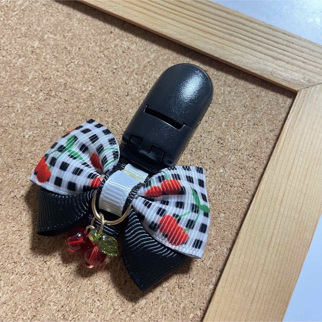 No.760 チャームつき名札クリップ ハンドメイドのキッズ/ベビー(ファッション雑貨)の商品写真