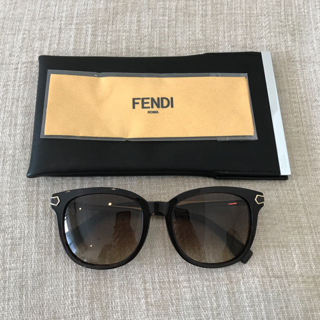ファッション小物FENDI サングラス
