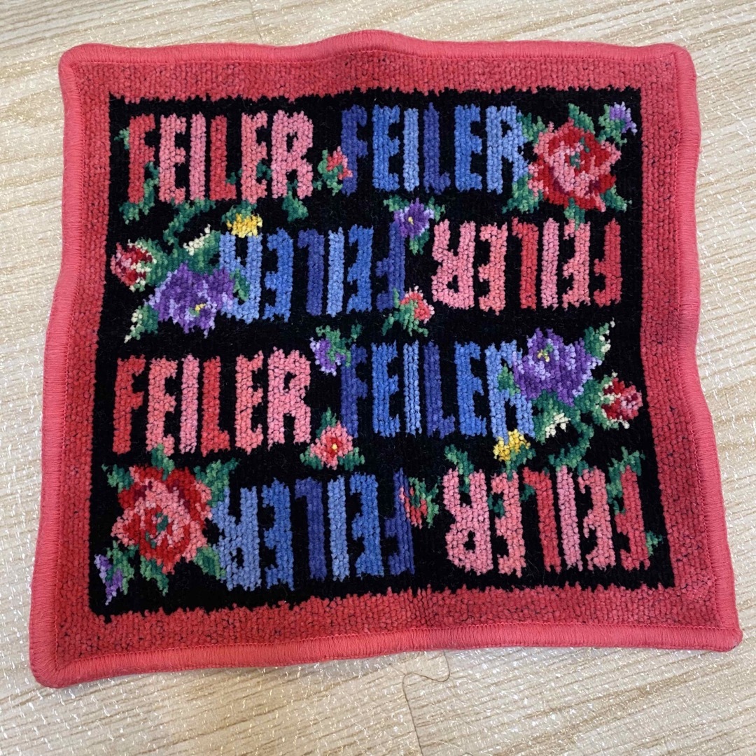FEILER(フェイラー)のFEILER  ハンカチ　花柄　ブラック レディースのファッション小物(ハンカチ)の商品写真