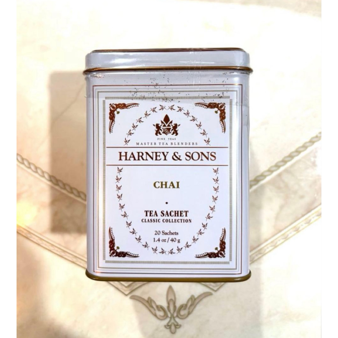 DEAN & DELUCA(ディーンアンドデルーカ)のハーニー＆サンズ　Harney & Sons チャイ　20サシェ入り缶 食品/飲料/酒の飲料(茶)の商品写真