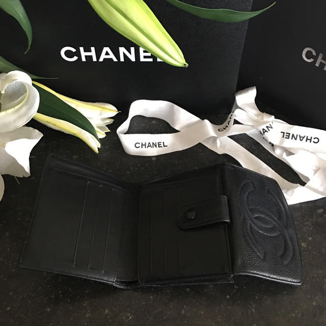 CHANEL(シャネル)のシャネルのコンパクトで可愛いお財布 レディースのファッション小物(財布)の商品写真