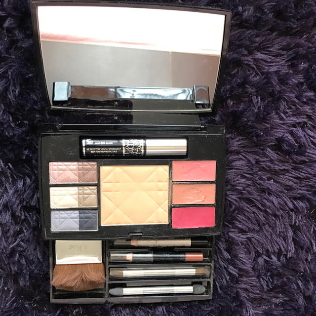 Dior(ディオール)のDior TRAVEL STUDIO MAKEUP PALETTE コスメ/美容のベースメイク/化粧品(その他)の商品写真