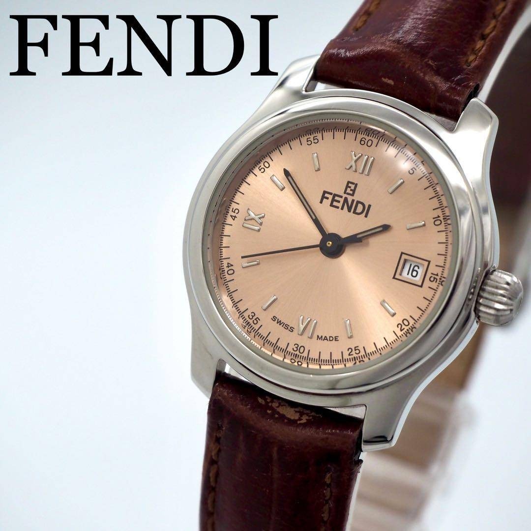 FENDI(フェンディ)の718 稼働【美品】FENDI 時計　箱付き 210L レディース 純正バンド レディースのファッション小物(腕時計)の商品写真