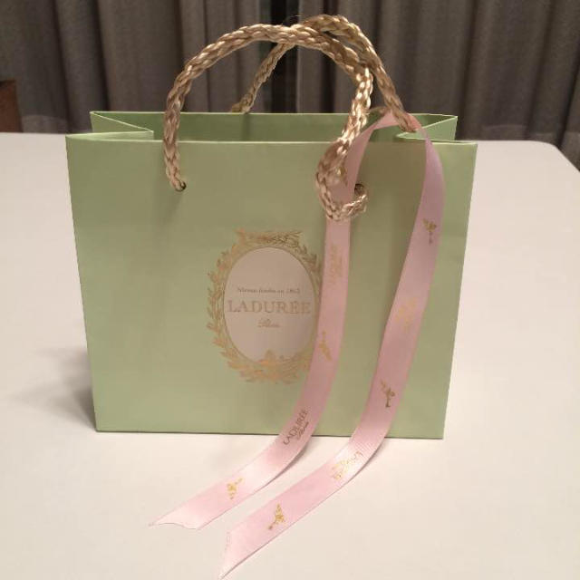 LADUREE(ラデュレ)のラデュレのショッパーとリボン レディースのバッグ(ショップ袋)の商品写真