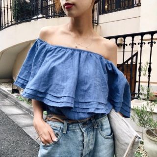 アメリヴィンテージ(Ameri VINTAGE)のameri OFF THE SHOULDER FLEAR SLEEVE TOPS(シャツ/ブラウス(半袖/袖なし))