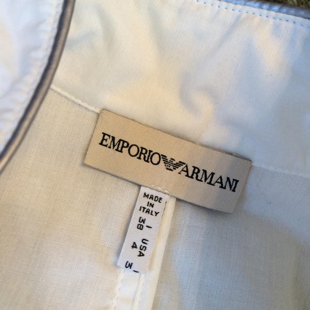 Emporio Armani(エンポリオアルマーニ)のEMPORIO ARMANIジャンパー レディースのジャケット/アウター(ダウンジャケット)の商品写真