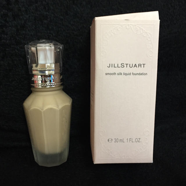 JILLSTUART(ジルスチュアート)のJILLSTUART★リキッドファンデーション コスメ/美容のベースメイク/化粧品(ファンデーション)の商品写真